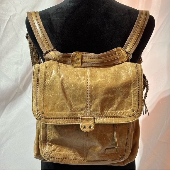 The Sak Ventura Convertible Backpack Distressed Tan Leather Crossbody Bag - Picture 3 of 12